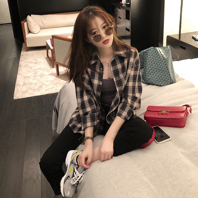 Long sleeve sun - proof coat female spring - summer 2023 new - style retro - paleo shirt loose thin shirt tide