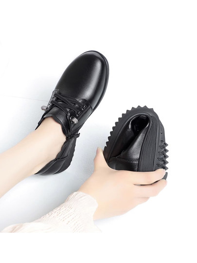 Весенне-осенние новые женские туфли из натуральной кожи, на плоской резиновой мягкой подошве, для женщин среднего и старшего возраста, нескользящие повседневные рабочие туфли, женские туфли без каблука.