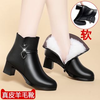 Middle-Aged Women's Short Boots, High-Heeled Genuine Leather Shoes with Added Fleece, Soft-Soled Non-Slip Wool Leather Shoes, Cotton Shoes for Middle-Aged and Elderly Women