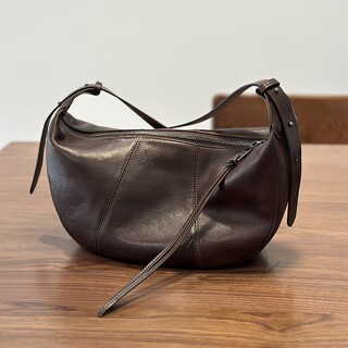 Handmade Vintage Vegetable-Tanned Leather Saddle Bag, Genuine Leather Shoulder Bag, Large Bag, First-Layer Cowhide, Wide Shoulder Strap, Artistic Crossbody Bag for Women