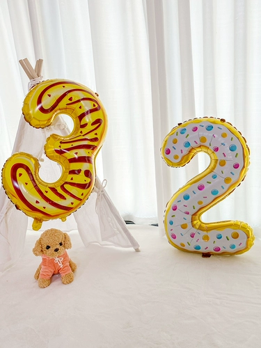 Вечернее платье, цифровой детский пончик, воздушный шар