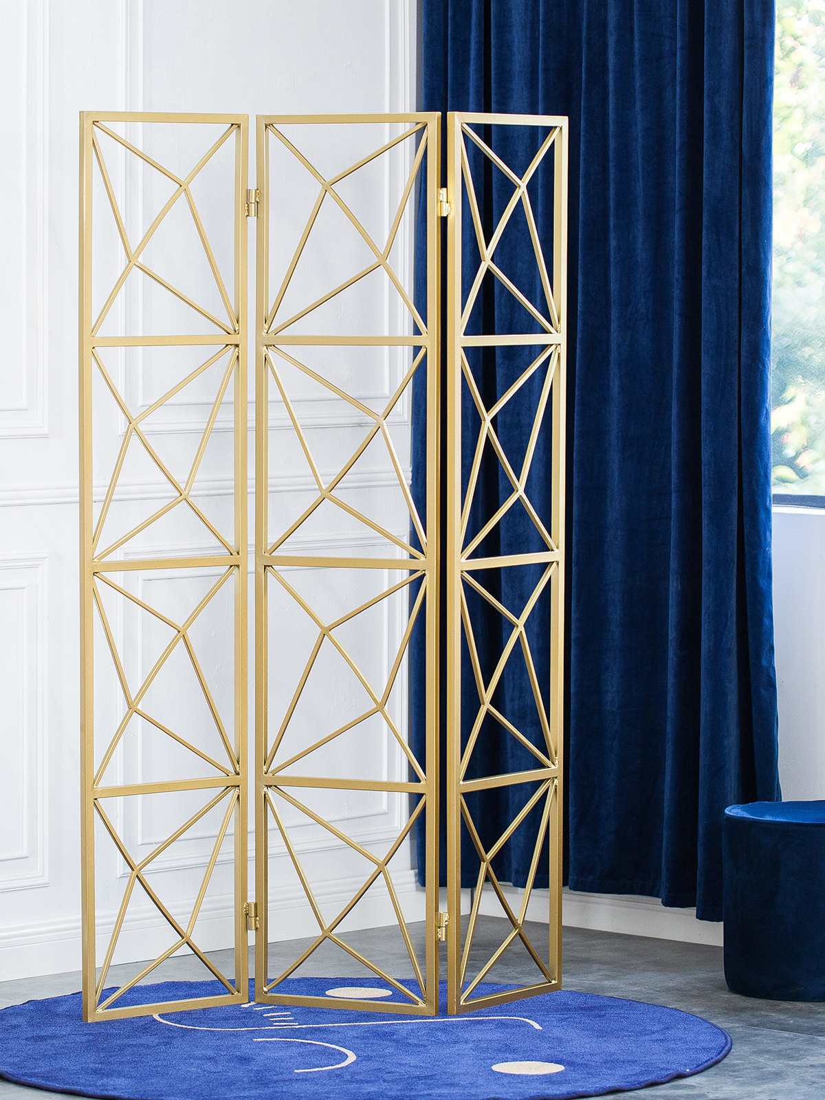 Modern simple light luxury iron art folding screen wind parlour opening screen folding screen cut off mobile in net red