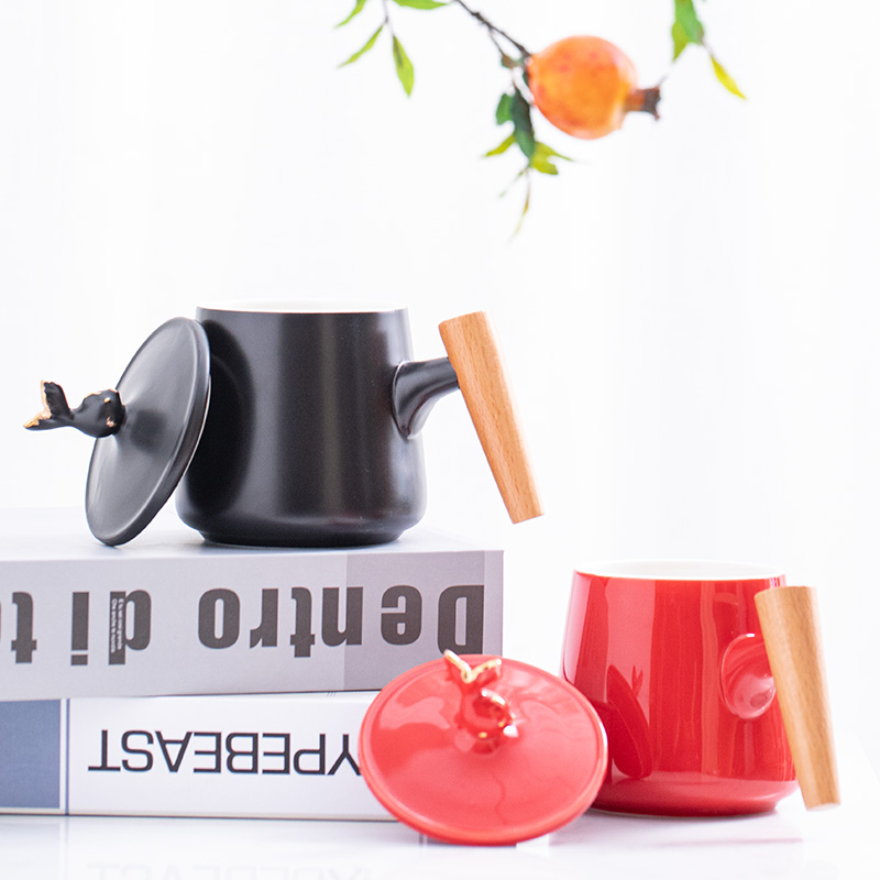 Creative water cup coffee cup ceramic wooden handle Mark couple cup household office with cover spoon cup customization