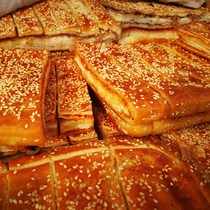 Pot Helm Mo Shaanxi Special Pot Grey Cake Gun Handmade Stone Bo Stone Cake Traditional Big Guo Helmet Bai Ji Sake Cake Shaanxi