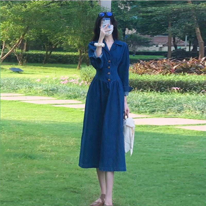 2022 Early spring Hepburn style retro denim long sleeve foreign dress Children with small crowdDesign temperament to receive a long skirt