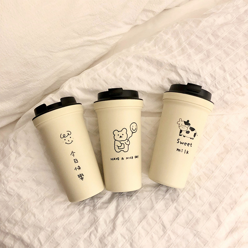 Water cup coffee cup portable accompanying cup hand milk tea simple take-out plastic office cup special with lid for household use