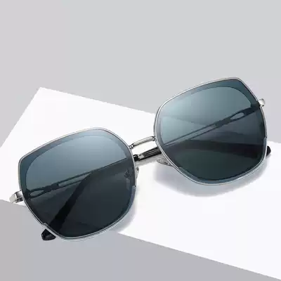 2021 new sunglasses female Korean version of the tide retro polarizer driving sunglasses female anti-UV star model
