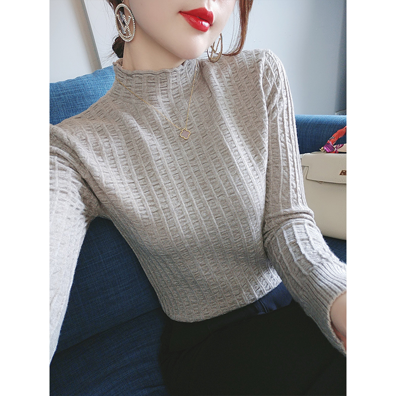 Temperament knitwear 2022 early autumn new top design sense women's niche Korean version of women's undershirt sweater