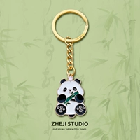 Розовый цветочный объятие бамбуковая панда