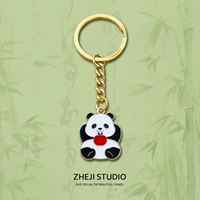 Красная яблочная панда