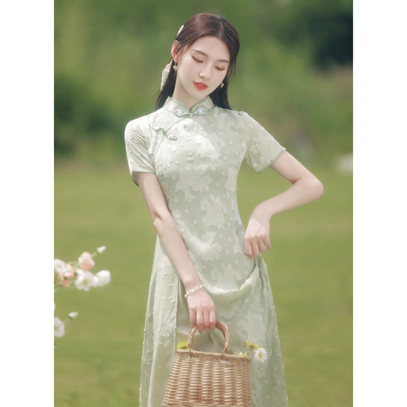Audre Young Model 2022 New Summer Girl Green Chinese Fengpear shape improved dress
