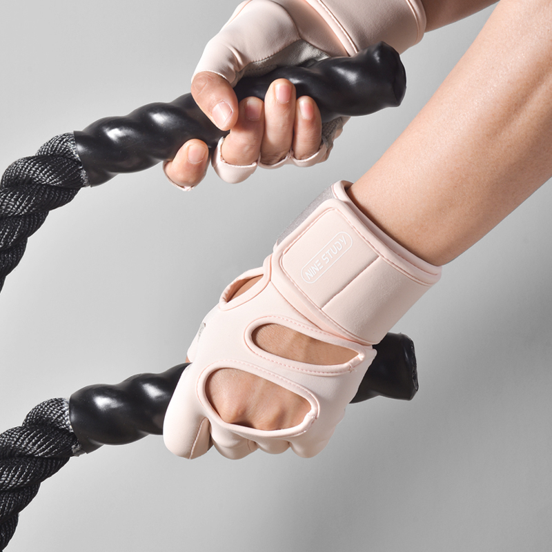 Fitness Gloves for Women, Half-Finger, Non-Slip, Anti-Callus, Sports Wristband Integrated, Men's Equipment, Horizontal Bar Pull-Up Training