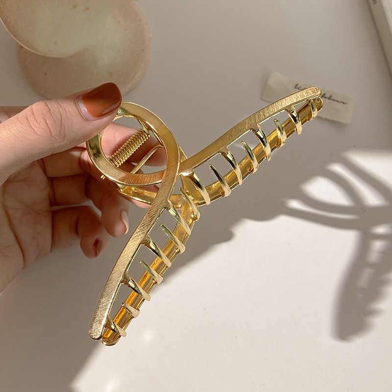 Hairpin rear brain spoon net red 2022 New clip headwear metal wire drawing shark clip with multiple straight clips female