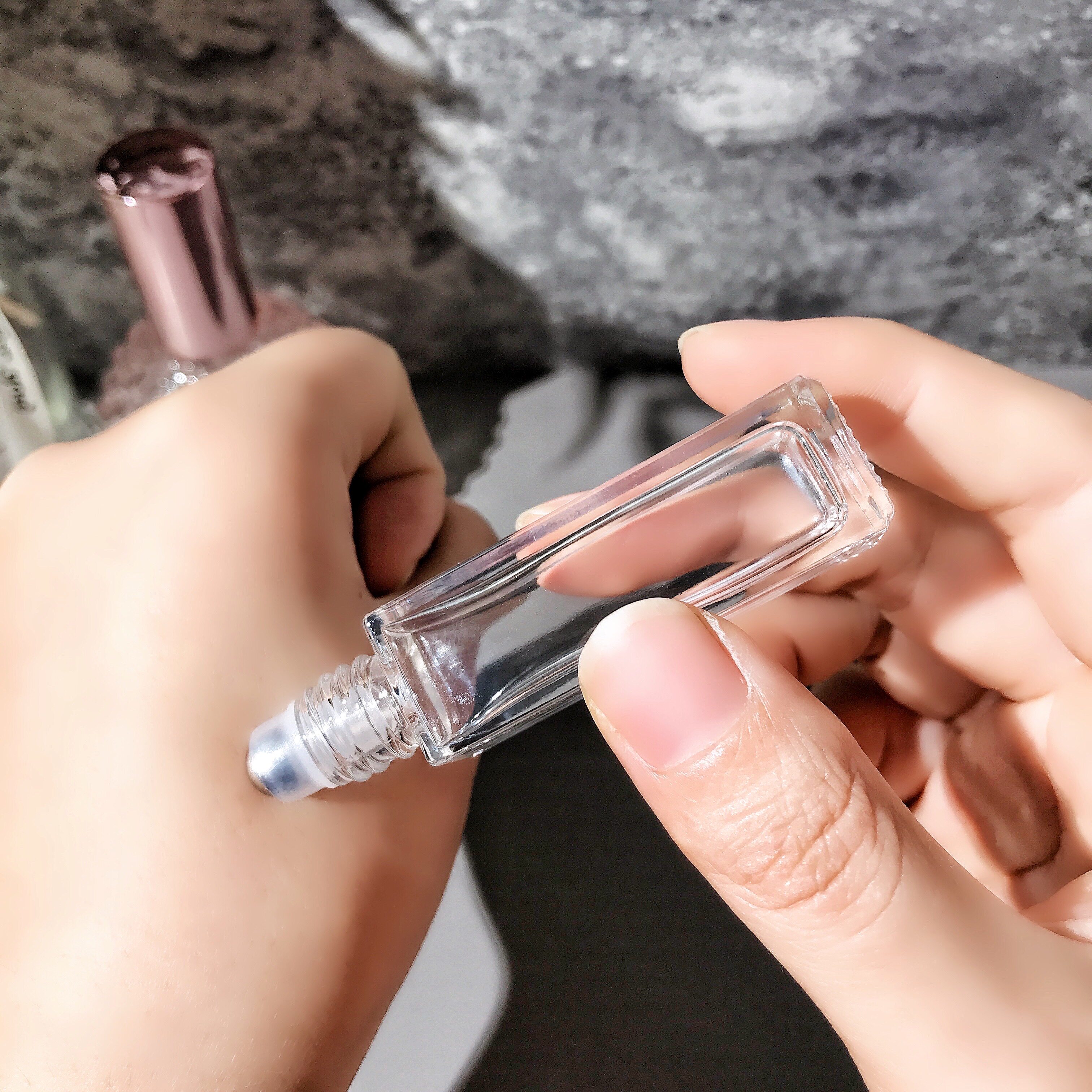 Ball sub-bottling essential oil bottle empty bottle 10ml high-end perfume sub-bottling ball bottle 5ml dispenser