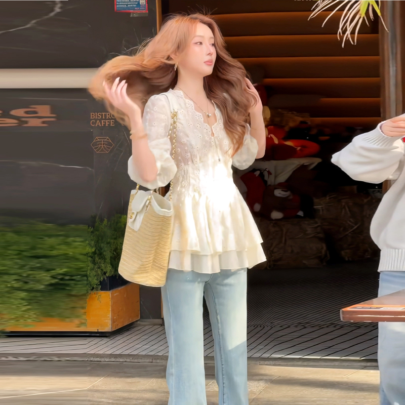 Petite Slim Fit Hollow Out V-Neck Shirt for Women, Summer 2026 A-Line Hem Lace Design Versatile Top