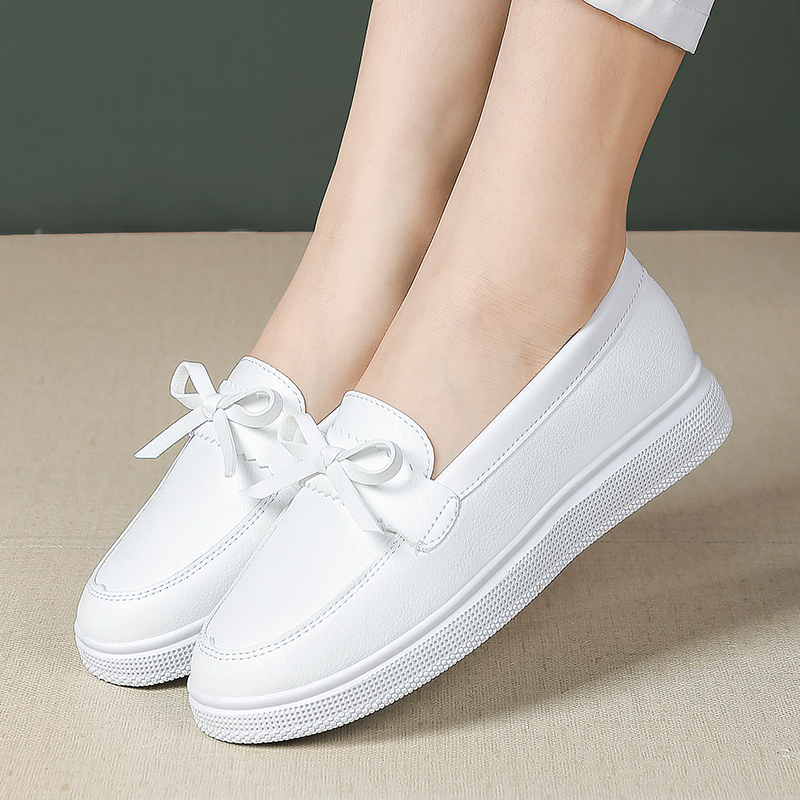 Nurse shoes in summer breathable soft soles anti-smoking anti-slip and non-tight medical care small white shoes work spring and autumn single shoes