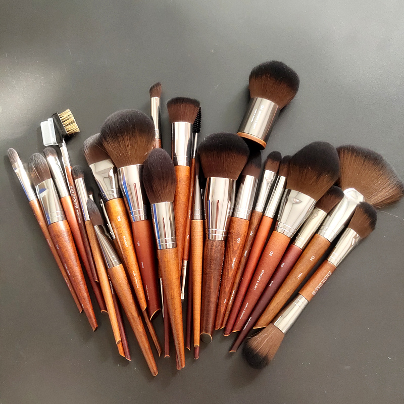 MUF Series Makeup Brush 124 Eye Shadow Brush 130 Bulk Powder Brushed Blush Brush 242 Fainted Brush Eye Shadow Brush