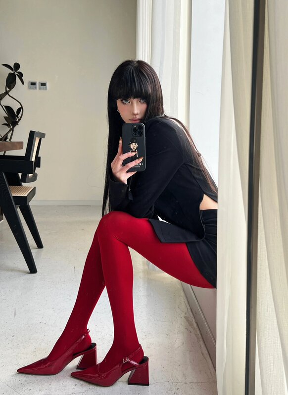 Retro Red Leggings for Women, Autumn and Winter Outer Wear, Velvet Slimming Look Socks, Tight-Fitting Animal Year Velvet Pantyhose Retro Red Leggings for Women, Autumn and Winter Outer Wear, Velvet Slimming Look Socks, Tight-Fitting Animal Year Velvet Pantyhose