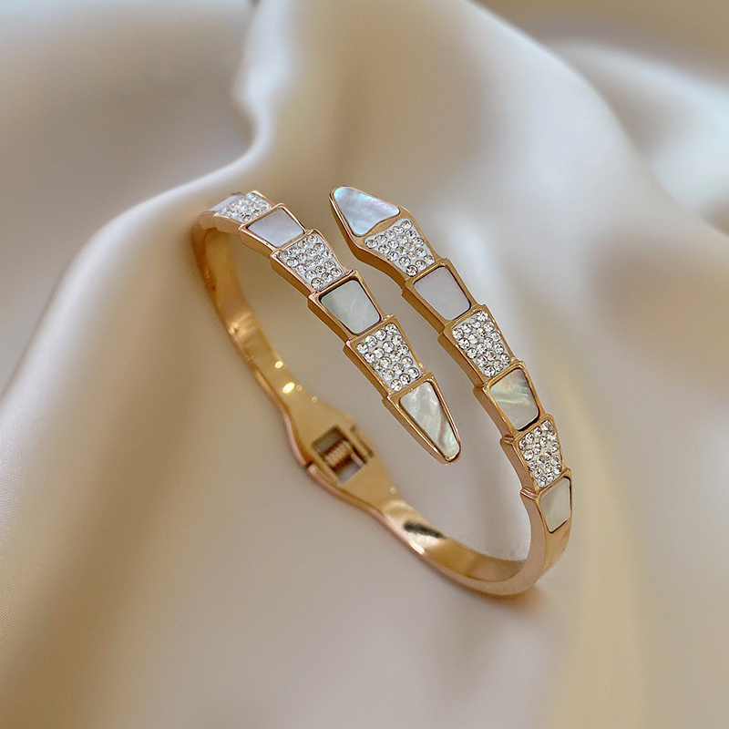 Snake-Shaped Rose Gold Bracelet for Women, Niche Design, High-End Elegant, Mother-Of-Pearl Cold Style Bracelet ins Niche Design