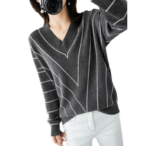 V-neck striped inner sweater for women 2024 new winter Korean style loose and versatile pullover sweater trend