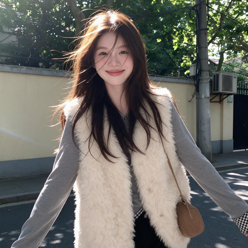 Women's Vest Jacket 2026 Autumn and Winter New Korean Style Versatile Fur Integrated Warm Lamb Wool Eco-Friendly Fur Vest Women's Vest Jacket 2026 Autumn and Winter New Korean Style Versatile Fur Integrated Warm Lamb Wool Eco-Friendly Fur Vest