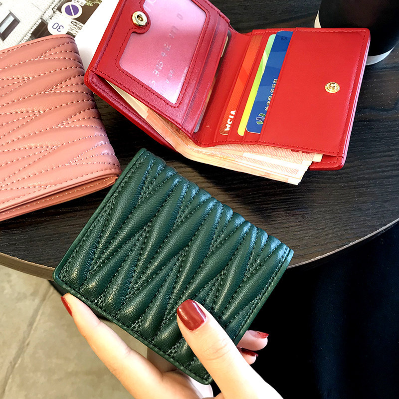 Leather small wallet women's short niche design 2021 new fashion wallet simple wild atmosphere simple