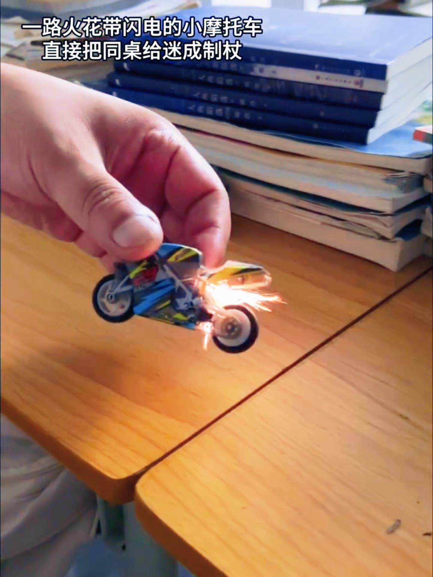 Spark Motorcycle Cool Stunt Inertial Sliding Motorcycle Realistic Model Boy Toy Creative Mini Motorcycle