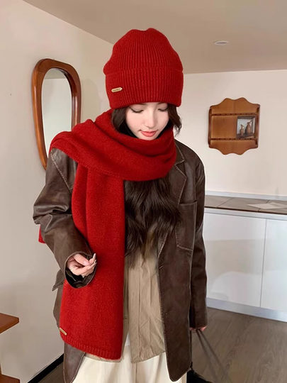 New Year Red Hat and Scarf Set for Women, Winter Two-Piece Set, 2026 New Versatile Solid Color Knitted Wool Hat for Christmas
