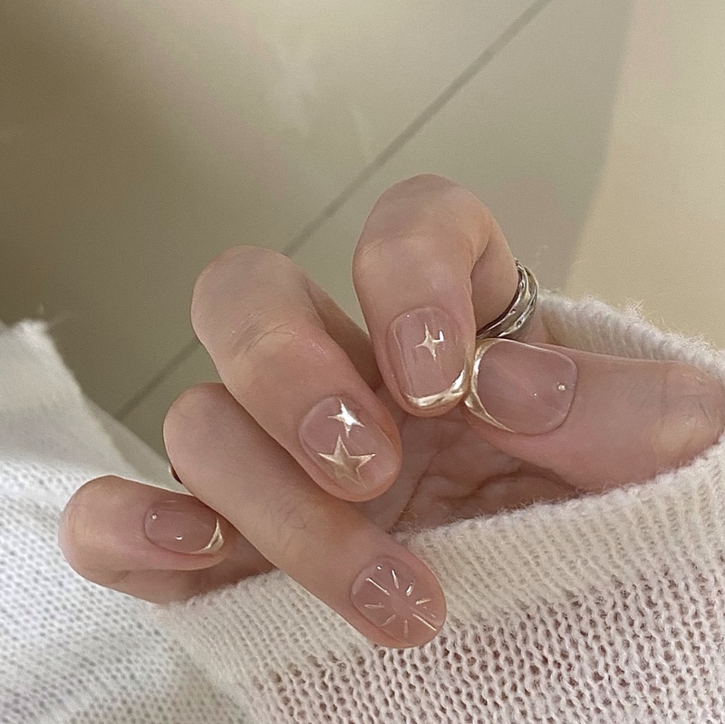 Minimalist Nude Line Star Metallic Nail Tips, High-End Everyday Neutral Style Short Square Round Handmade Press-On Nails
