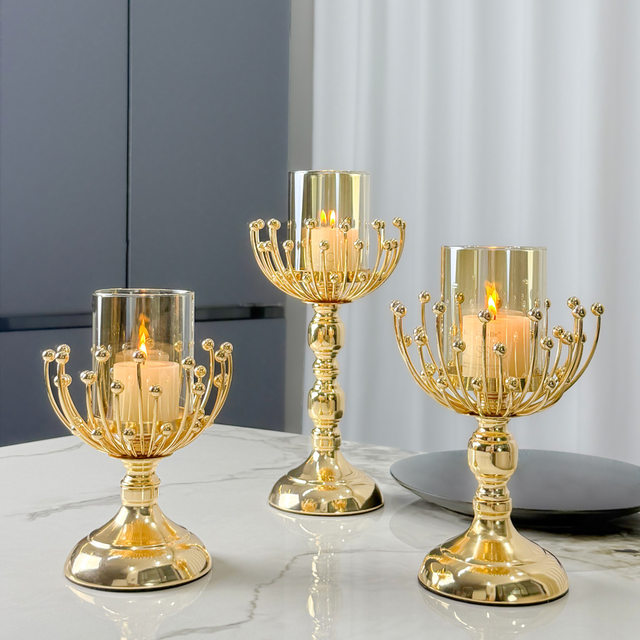 Light Luxury Ornaments, High-End European-Style Golden Glass Aromatherapy Candle Holder, High-End Living Room Dining Table Romantic Candle Ornaments
