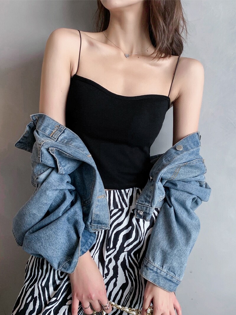 Vest female wears beautiful hanging belt red blast leak shoulder pad with chest plasters inside the bottom of sexy short coat summer