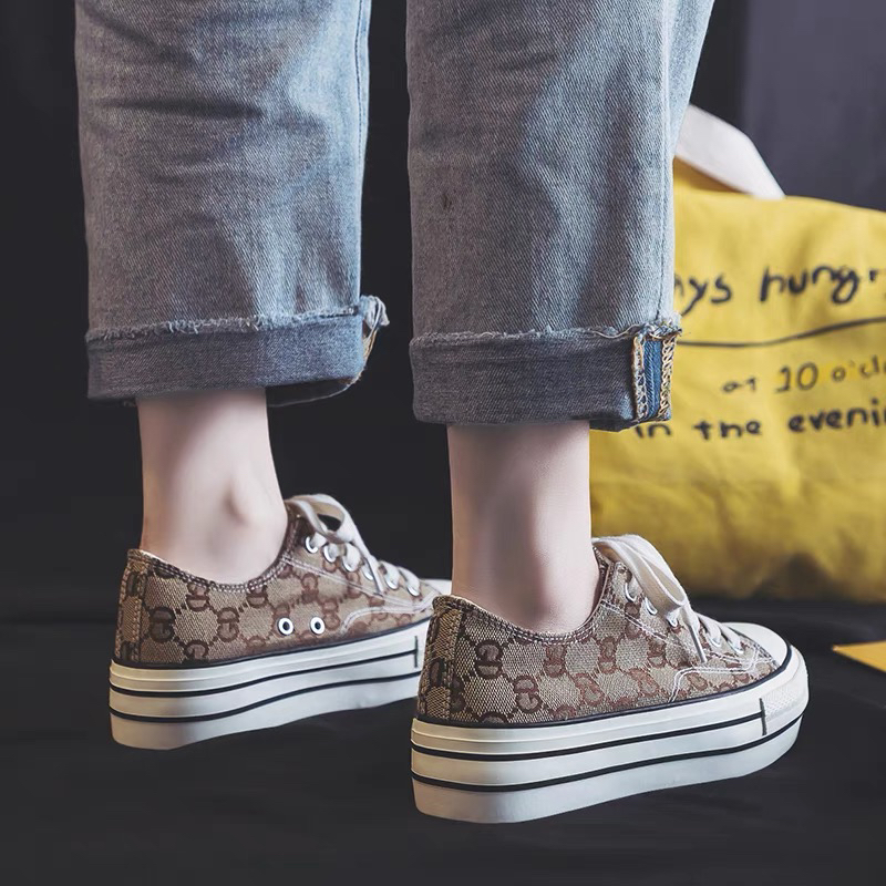 Trendy BAO WEN breathable thick-soled canvas shoes women's 2022 winter models plus velvet large size small incense board shoes printing casual autumn