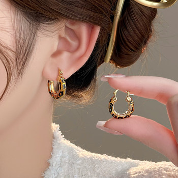 Cool and Stylish Ear Cuffs, Ear Hoops, Autumn and Winter Earrings, 2025 New Popular Style, High-End Niche Design, Unique Earrings for Women