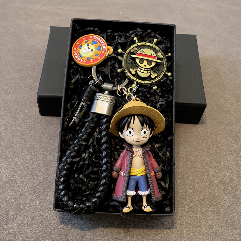 One Piece Luffy Chopper Keychain for Men and Women, Personalized Anime Creative Gift Doll, Peripheral Backpack Pendant Accessory