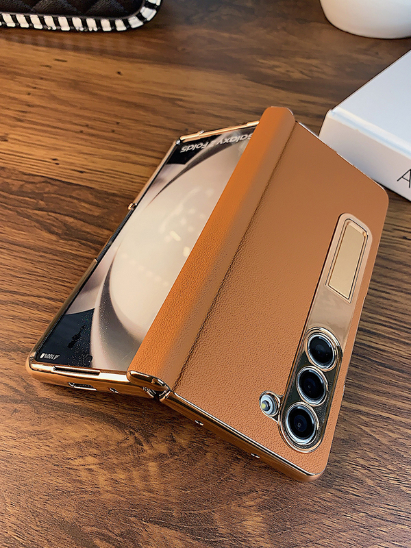 Suitable for Samsung Z Fold5 Phone Case, Full-Cover Genuine Leather Fold6 Protective Case, Anti-Drop Stand, Fold4 Center Axis Hinge Case with Integrated Film, Z Fold7 High-End Business Brown