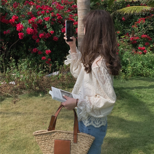 Легкий роскошный лето 2025 г. Новый модный и восстановительный возраст модный белый дизайн ниша с кружевной рубашкой.