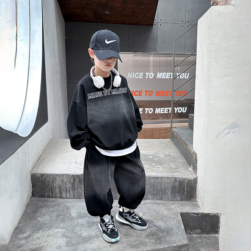 Yuppie handsome boy spring clothing suit 2024 new children's spring and autumn jersey sportswear sportswear mid-spring clothes wave-Taobao