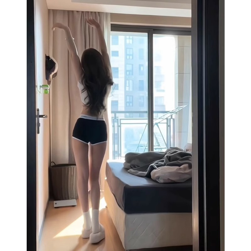 Hot Girl Black Ultra-Short Tight-Fitting Sports Fitness Shorts for Women, Summer Thin Casual Versatile High-Waisted Slimming Outerwear Hot Pants
