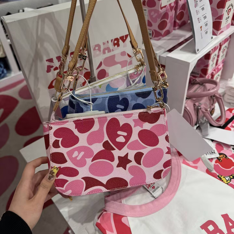 Baby Milo Armpit Bag for Women 26 Summer New Large-Capacity Fashionable Colorfulful Hand-Held Heart Pattern Shoulder Bag Baby Milo Armpit Bag for Women 26 Summer New Large-Capacity Fashionable Colorfulful Hand-Held Heart Pattern Shoulder Bag