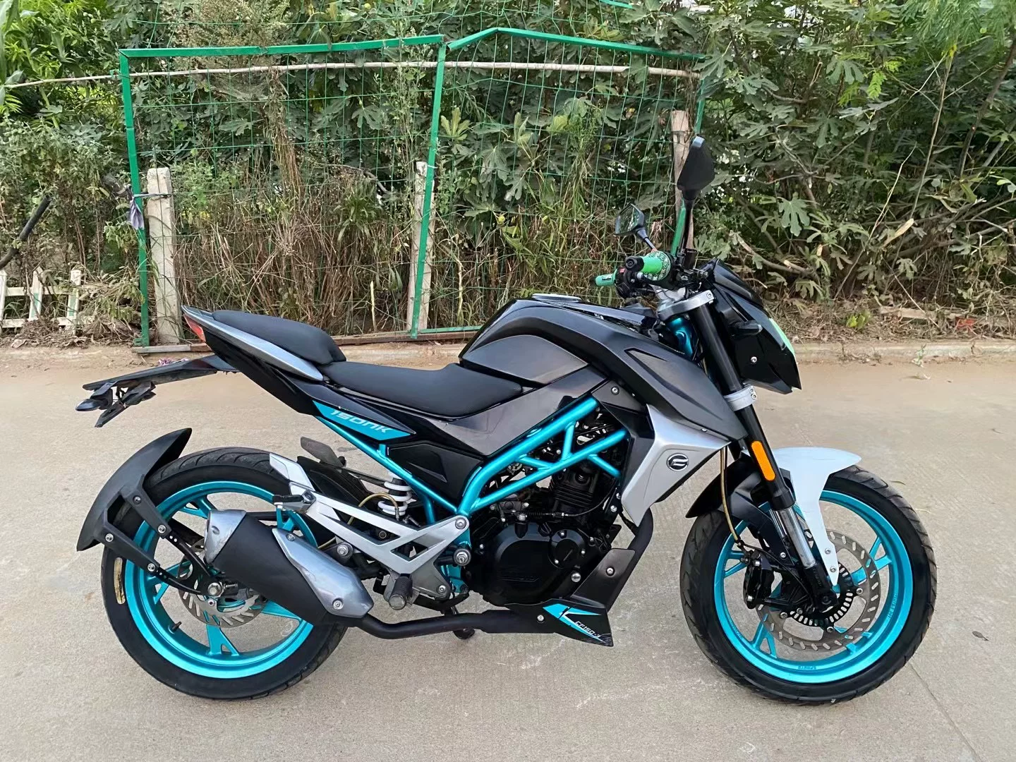 Dongfeng NK150CC уличный автомобиль 250SR EFI водяное охлаждение спортивный автомобиль ST Baboon 125CC NK250CC мотоцикл