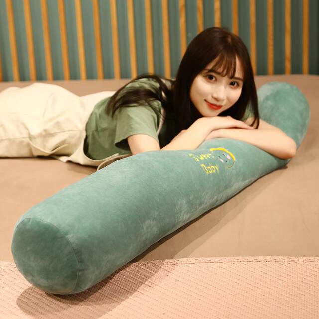 Sleeping in the bedroom with a cylindrical long pillow with a pillow for girls on the bed side, long legs pillow for boys dormitory long pillow