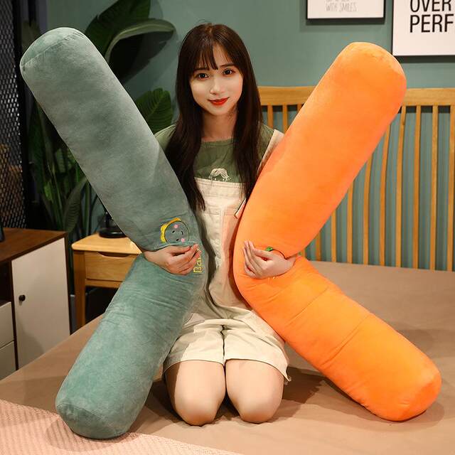 Sleeping in the bedroom with a cylindrical long pillow with a pillow for girls on the bed side, long legs pillow for boys dormitory long pillow