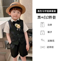 Черный жилет, шорты, галстук-бабочка на лацкан