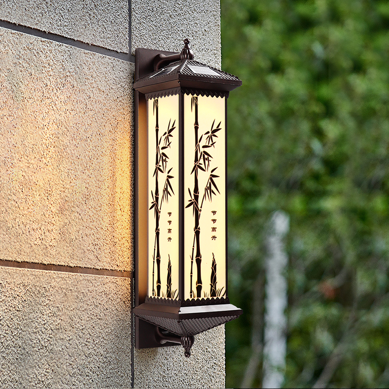 太阳能点亮古韵庭院：新中式门灯引领户外照明潮流