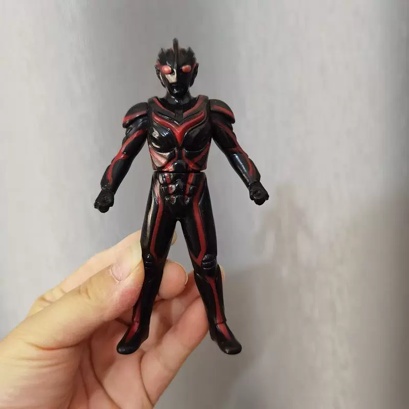 Темная игрушка из мягкого пластика модель Dark First Generation Geed Orb Ax Severantero Cerro