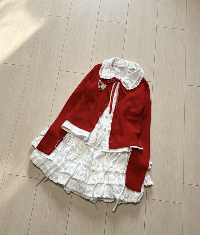 Strawberry Lace Cute Girly Knitted Cardigan Autumn Long-Sleeved Jacket Strawberry Lace Cute Girly Knitted Cardigan Autumn Long-Sleeved Jacket