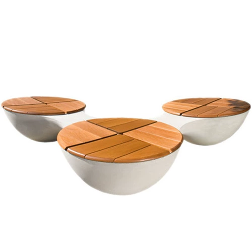 居语 FRP Seats Combertion Mall Casual Стул соединенные инопланетные платья на открытом воздухе сидят на табуретке против коррозионного дерева