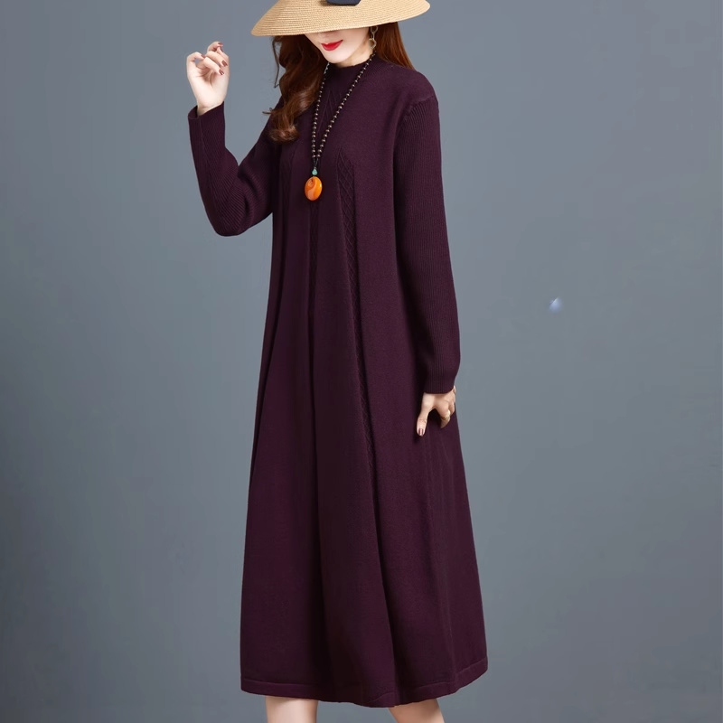 Plus-Size Women's Autumn and Winter Wool Sweater, Loose Oversized Long Dress, Over-The-Knee Knit Sweater Dress to Wear with a Coat