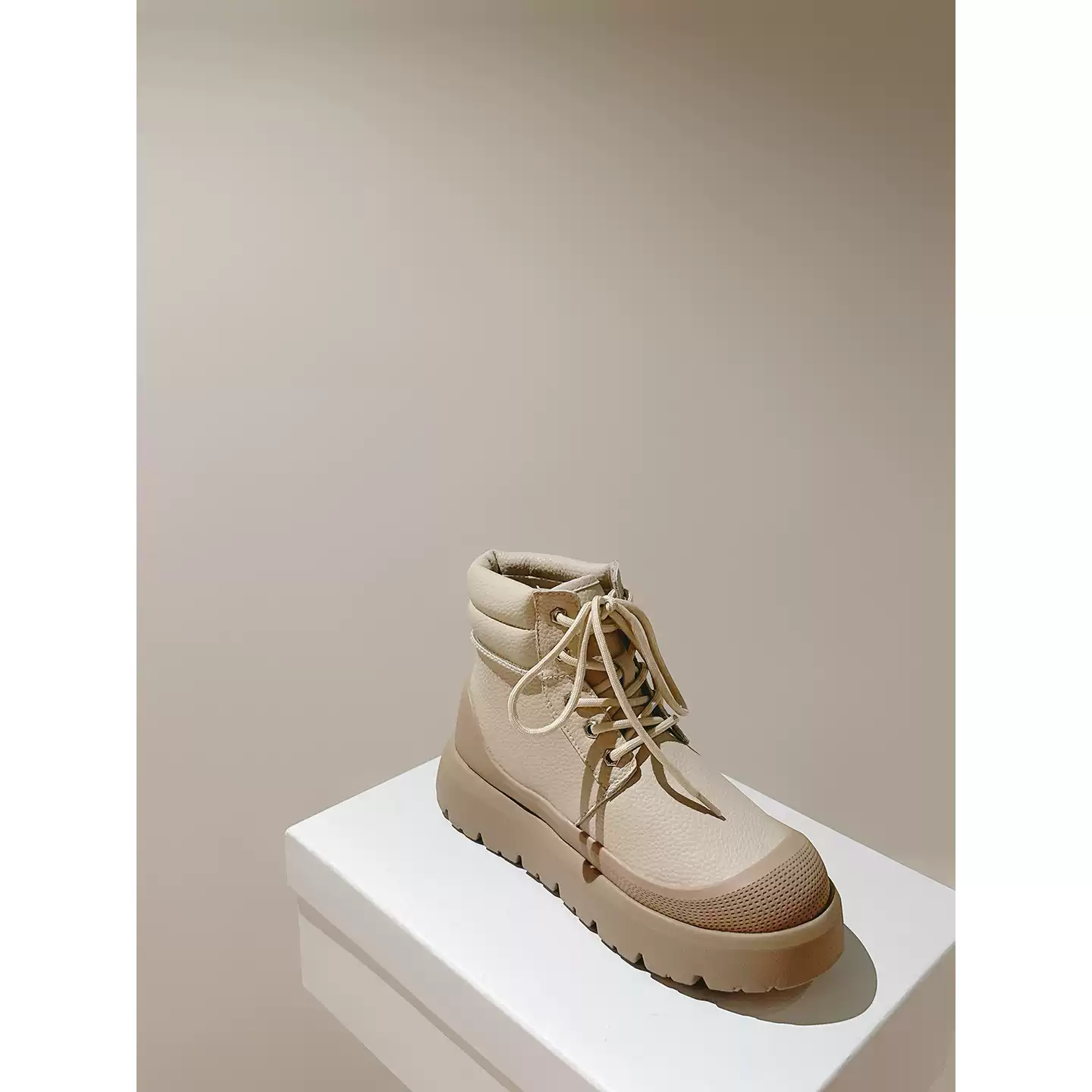 Snow boots, Australian lambskin