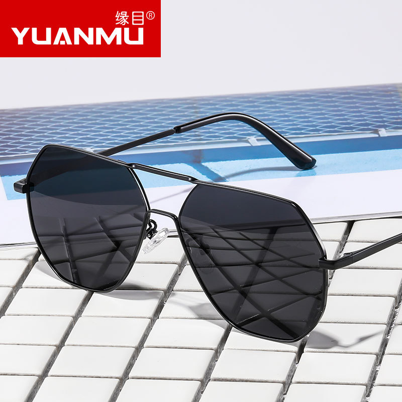 Day and Night Dual-Use Polarized Sunglasses for Men, Special for Driving and Fishing, Myopia Sunglasses, Color-Changing Driving Glasses, Anti-Uv